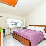 アパート Vacation With 3 Separate And Private Parking *