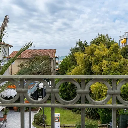 Apartment Vacation With 3 Separate And Private Parking Marina di Pietrasanta