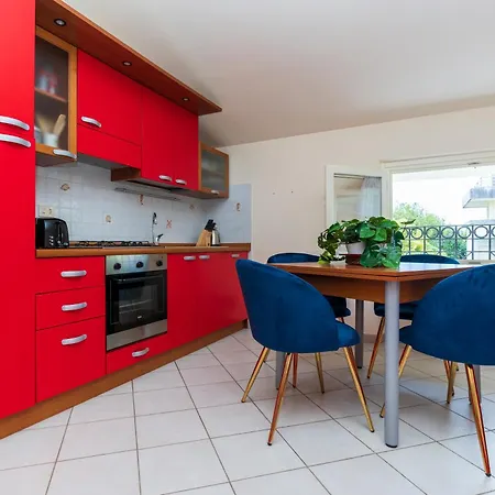 Apartment Vacation With 3 Separate And Private Parking