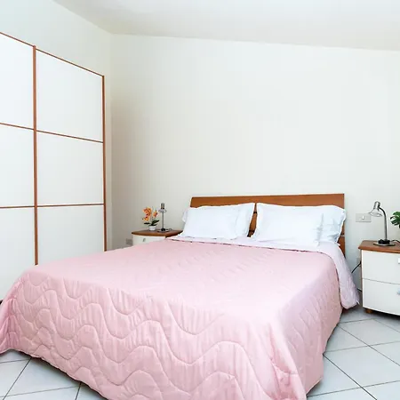 Apartment Vacation With 3 Separate And Private Parking Marina di Pietrasanta
