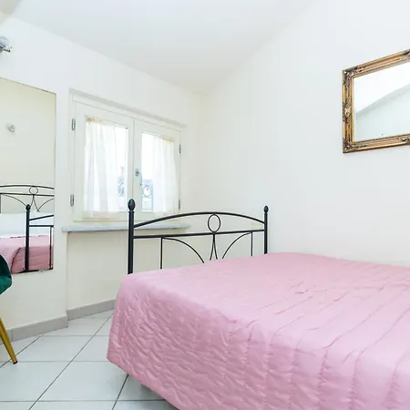 شقة Vacation With 3 Separate And Private Parking مارينا دي بييتراسانْت