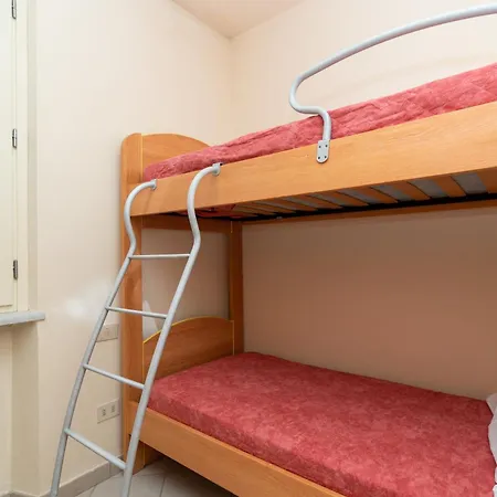 Vacation With 3 Separate And Private Parking Apartment