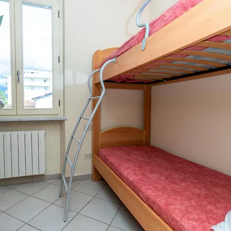 شقة Vacation With 3 Separate And Private Parking مارينا دي بييتراسانْت
