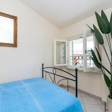 Vacation With 3 Separate And Private Parking Apartment