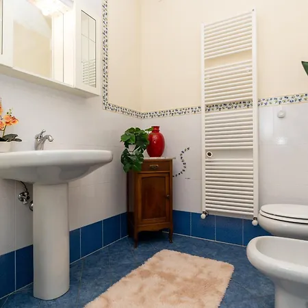 Vacation With 3 Separate And Private Parking Apartament *