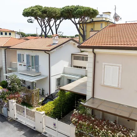 Vacation With 3 Separate And Private Parking Apartament *